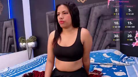 Snapshot of stefany_bro chatting on January 11, 11:23 am Stefany Brown online show from January 11, 11:23 am