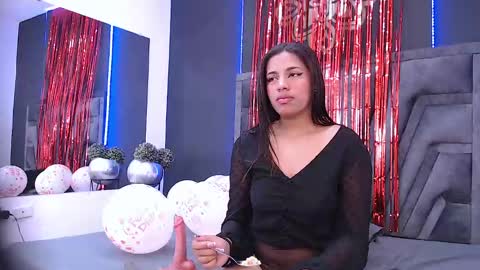 Snapshot of stefany_bro chatting on February 13, 11:50 am Stefany Brown online show from February 13, 11:50 am