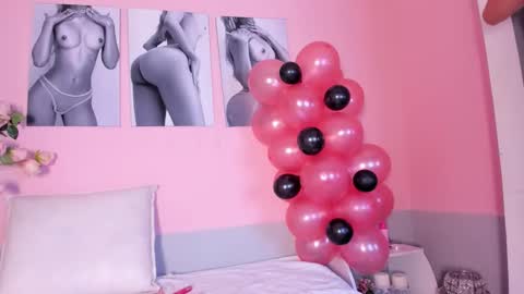 Snapshot of stefany_gonzales_ chatting on September 13, 11:43 am Stefany online show from September 13, 11:43 am