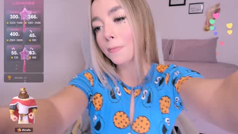 Snapshot of stefanycifuentes chatting on January 4, 5:16 pm Stefa online show from January 4, 5:16 pm