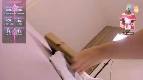 Snapshot of stefanycifuentes chatting on March 9, 7:45 am Stefa online show from March 9, 7:45 am