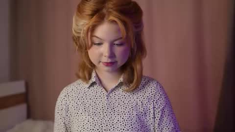 Snapshot of stela_vanila chatting on September 20, 7:53 am Stella online show from September 20, 7:53 am