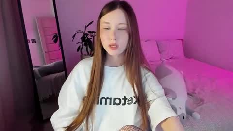 Snapshot of stella_sunny chatting on February 28, 12:10 am stella_sunny online show from February 28, 12:10 am