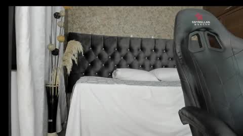 Estella online show from January 9, 8:11 pm