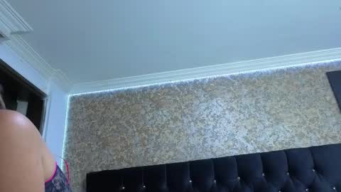 Estella online show from November 10, 12:09 am