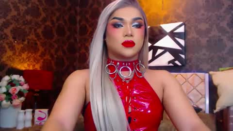 CALL ME STELLA online show from December 13, 9:46 am