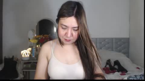 Stella online show from December 2, 10:09 am