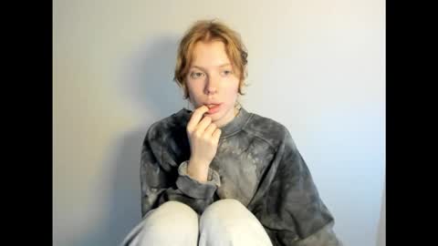 Snapshot of stellaswen chatting on November 27, 8:16 am S T E L L A online show from November 27, 8:16 am