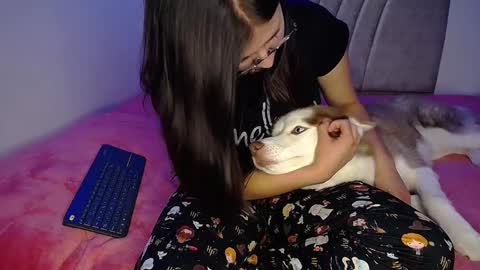 Emma online show from December 6, 2:57 am