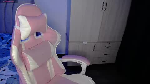 Emma online show from December 28, 1:50 am