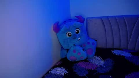 Emma online show from February 9, 2:17 am