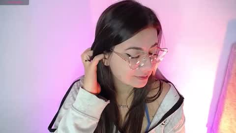 Emma online show from September 26, 7:01 am