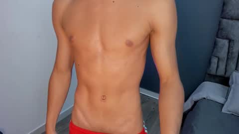 Stephane Rouss online show from November 25, 9:04 pm