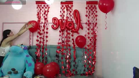 Snapshot of stephania_t chatting on February 14, 10:49 am Stephania online show from February 14, 10:49 am