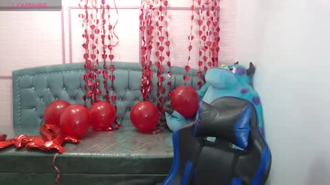 Snapshot of stephania_t chatting on February 15, 10:33 am Stephania online show from February 15, 10:33 am