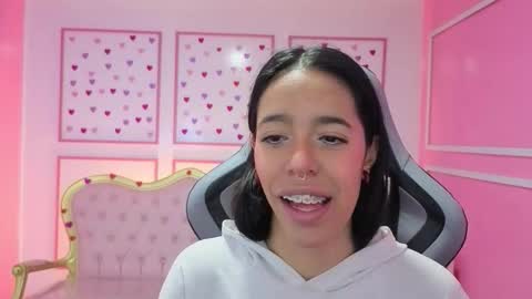 Snapshot of stephania_t chatting on September 25, 11:36 am Stephania online show from September 25, 11:36 am