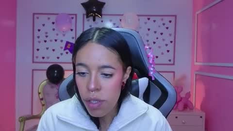 Snapshot of stephania_t chatting on October 16, 11:55 am Stephania online show from October 16, 11:55 am