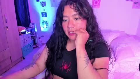 Stephanie  online show from December 24, 6:33 am