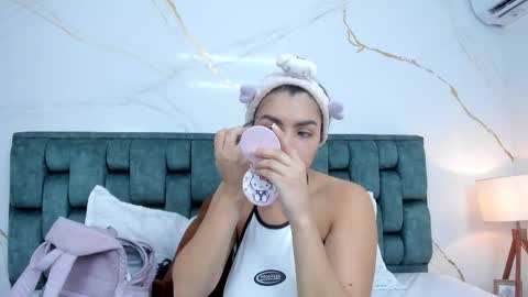 Snapshot of stephanysc chatting on November 16, 1:11 am Stefanny online show from November 16, 1:11 am