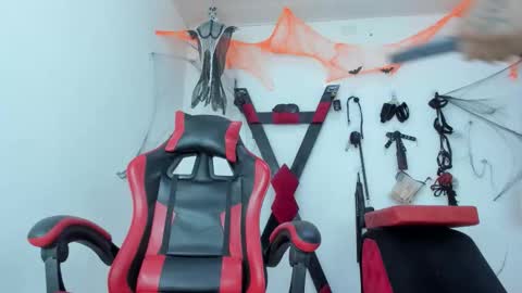 Snapshot of steven19_latinboy chatting on November 3, 11:33 am Steven online show from November 3, 11:33 am