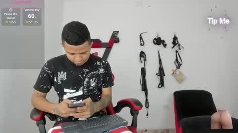 Snapshot of steven19_latinboy chatting on November 14, 11:31 am Steven online show from November 14, 11:31 am