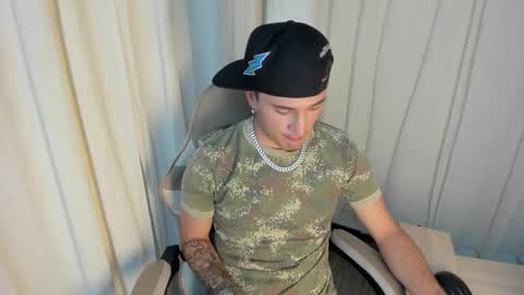 Steven online show from November 25, 5:07 am