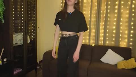 Candy online show from October 28, 5:15 pm