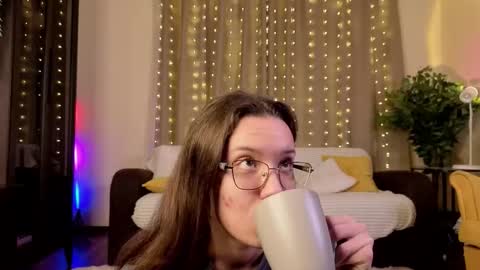 Candy online show from November 29, 6:22 pm