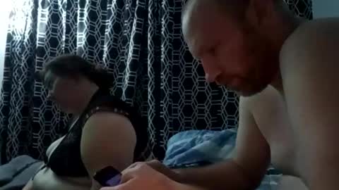 Snapshot of steversonadam0 chatting on December 5, 2:31 am AA online show from December 5, 2:31 am