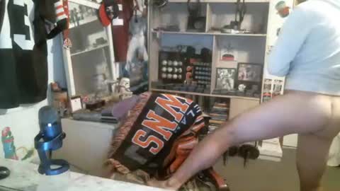 Snapshot of stickey4areason chatting on November 2, 12:57 am stickey online show from November 2, 12:57 am