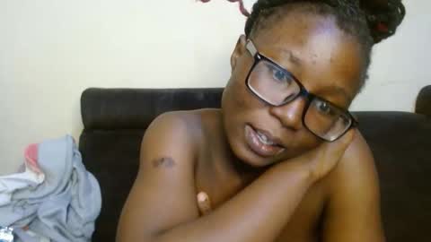 Snapshot of sticklavah chatting on November 7, 6:02 am sticklavah online show from November 7, 6:02 am