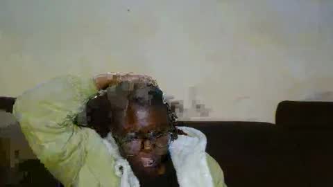 Snapshot of sticklavah chatting on December 16, 4:12 pm sticklavah online show from December 16, 4:12 pm