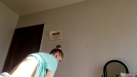 stickyredfunsize online show from November 8, 2:17 pm