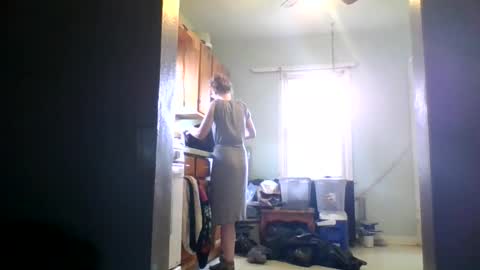 stickyredfunsize online show from November 9, 3:54 pm