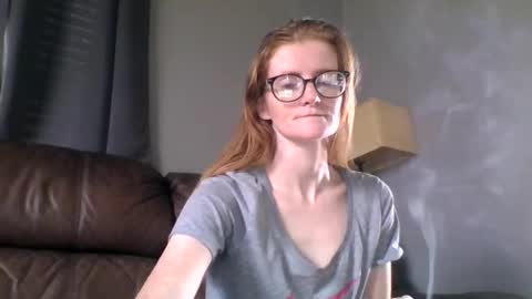 stickyredfunsize online show from November 18, 4:44 pm