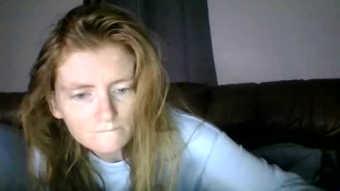 stickyredfunsize online show from November 30, 9:24 am