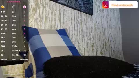 Snapshot of stift_milarc chatting on November 6, 1:28 am I am Estiben online show from November 6, 1:28 am