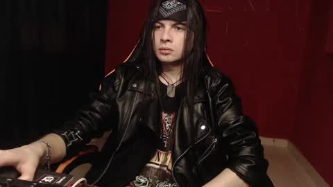 Snapshot of stivnhot chatting on December 16, 10:59 pm stivnhot online show from December 16, 10:59 pm