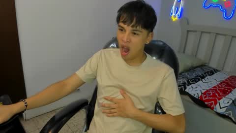 Stiwen online show from November 12, 2:17 pm