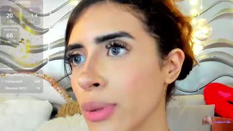 Snapshot of stormirusso chatting on December 7, 6:54 am Mar online show from December 7, 6:54 am