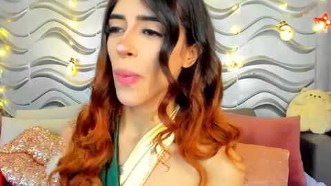 Snapshot of stormirusso chatting on January 1, 2:19 am Mar online show from January 1, 2:19 am