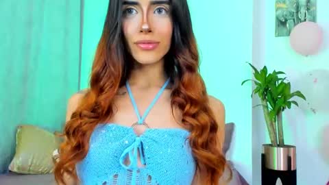 Snapshot of stormirusso chatting on February 7, 5:20 am Mar online show from February 7, 5:20 am