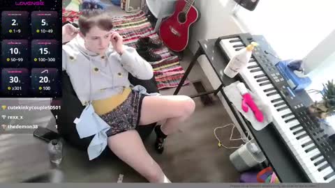 Snapshot of stormythunder chatting on December 4, 8:07 pm Stormythunder online show from December 4, 8:07 pm