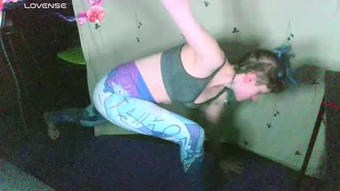 Snapshot of stormythunder chatting on February 7, 9:16 am Stormythunder online show from February 7, 9:16 am