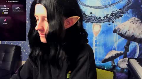 Snapshot of stormythunder chatting on September 17, 8:27 am Stormythunder online show from September 17, 8:27 am