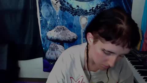 Snapshot of stormythunder chatting on November 13, 6:07 pm Stormythunder online show from November 13, 6:07 pm