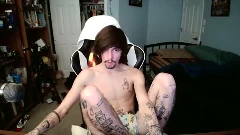 str8whiteboy21 online show from December 3, 8:05 am