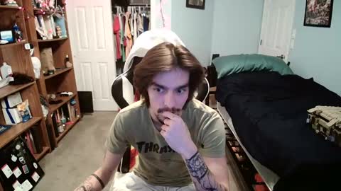 str8whiteboy21 online show from December 19, 7:40 am