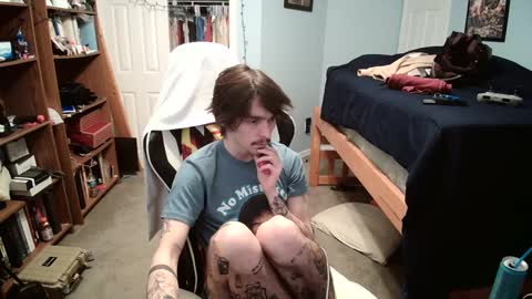 str8whiteboy21 online show from February 1, 4:33 pm