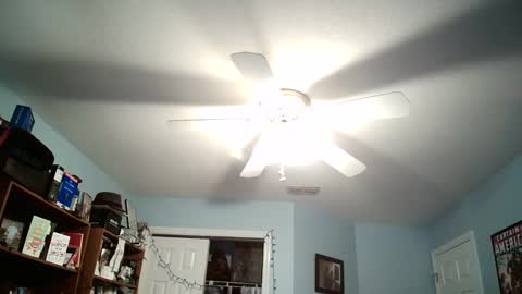 str8whiteboy21 online show from February 13, 9:38 pm